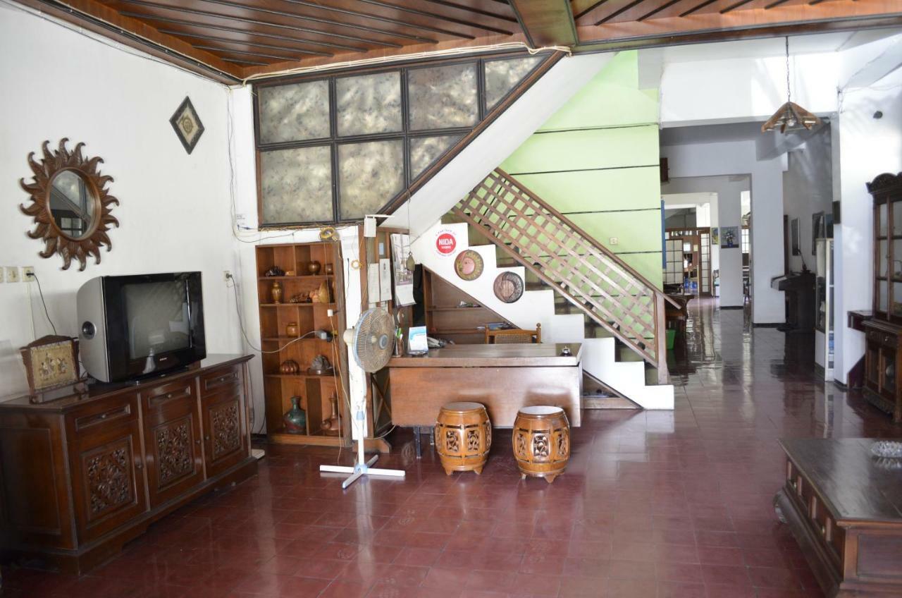 Sartika Hotel Prawirotaman Джокякарта Екстериор снимка